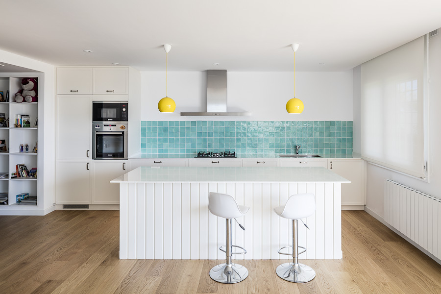 cocina en tonos blancos