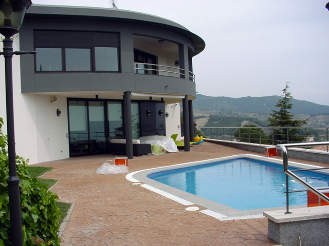 Reforma integral unifamiliar_piscina exterior 