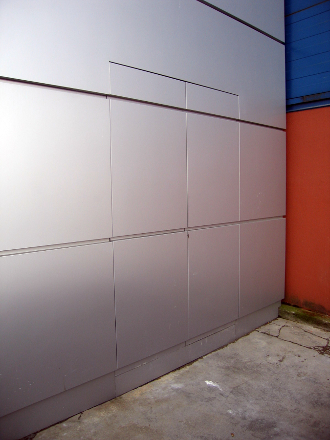 Reforma para concesionario de vehículos_04