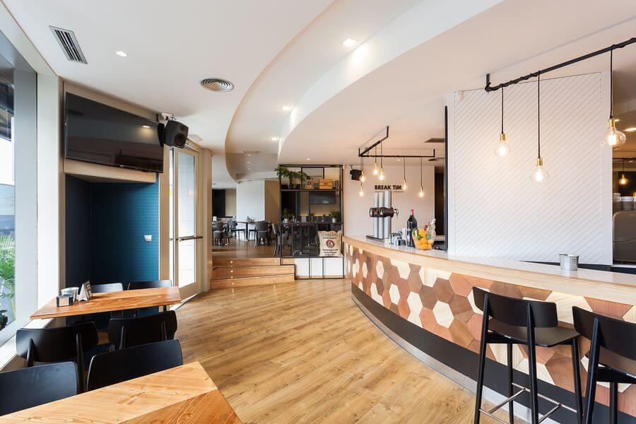 REFORMA RESTAURANTE BREAK TIME - A CORUÑA