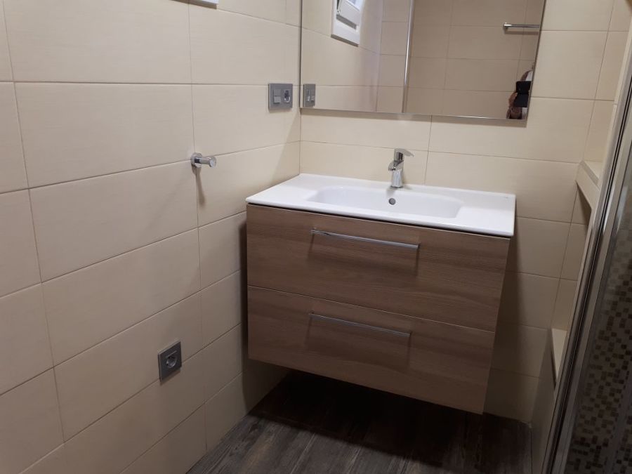 REFORMA UNA VIVIENDA DE MAS DE 50 AÑOS.