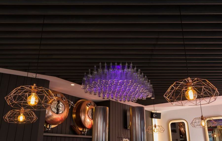 Reforma vinoteca a bodeguilla en Carballo (A Coruña)