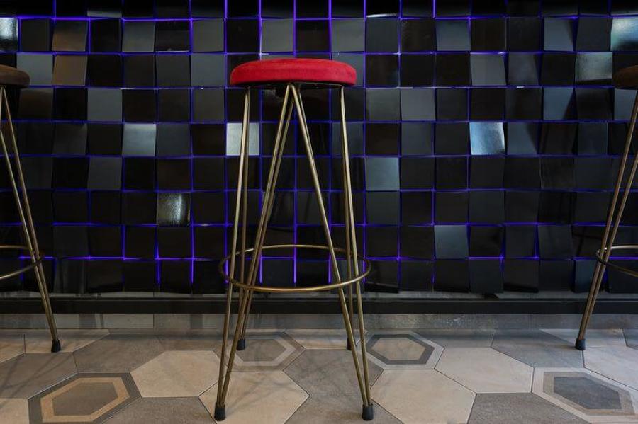 Reforma vinoteca a bodeguilla en Carballo (A Coruña)