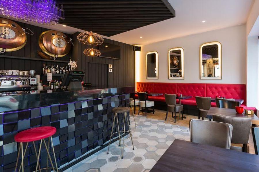 Reforma vinoteca a bodeguilla en Carballo (A Coruña)