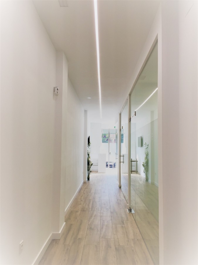 DISTRIBUIDOR 2 CLINICA DENTAL