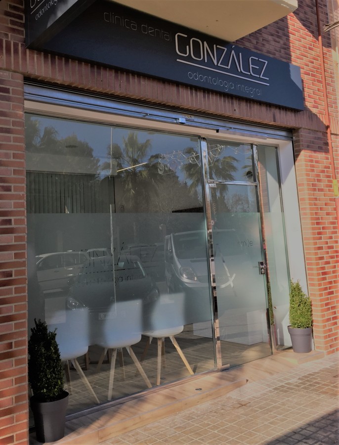 FACHADA CLINICA DENTAL