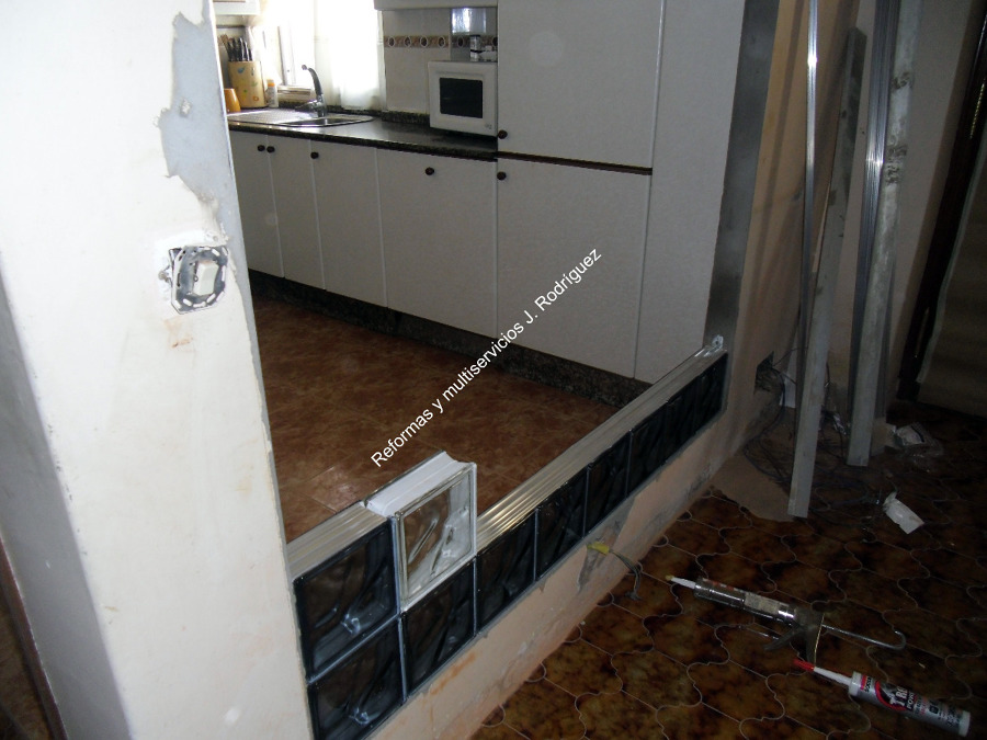 Reformas y multiservicios J. Rodríguez,  La Coruña