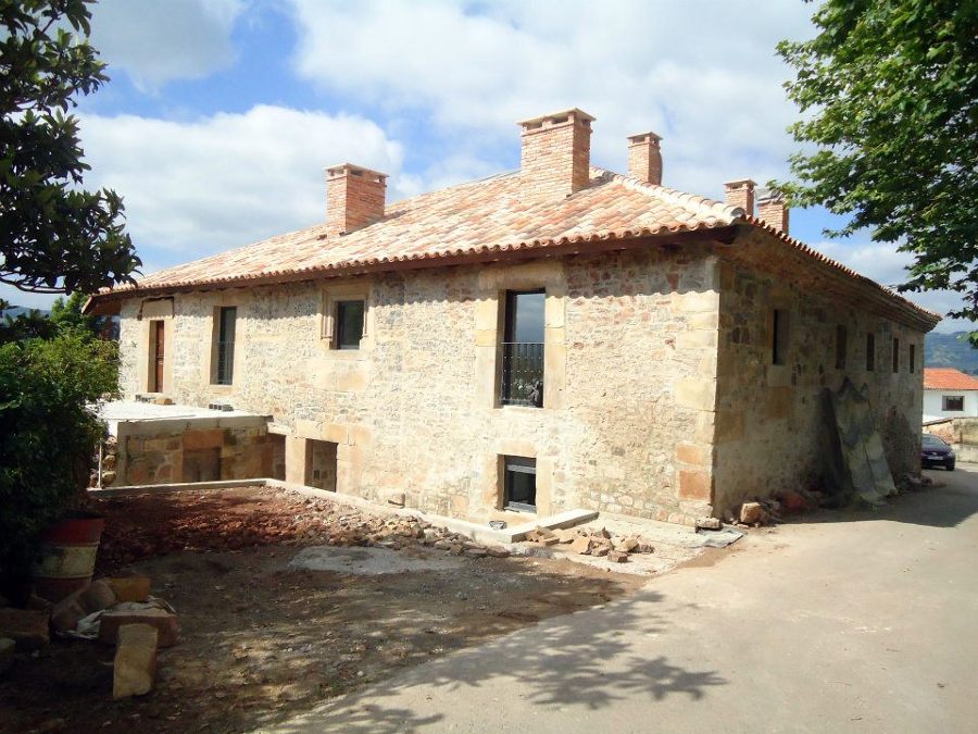 Rehabilitacion de antigua caseria