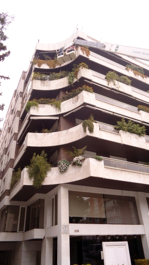 Rehabilitación de fachada e impermeabilización jardineras