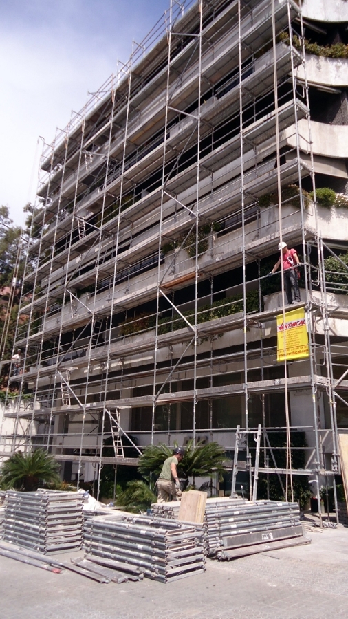 Rehabilitación de fachada e impermeabilización jardineras