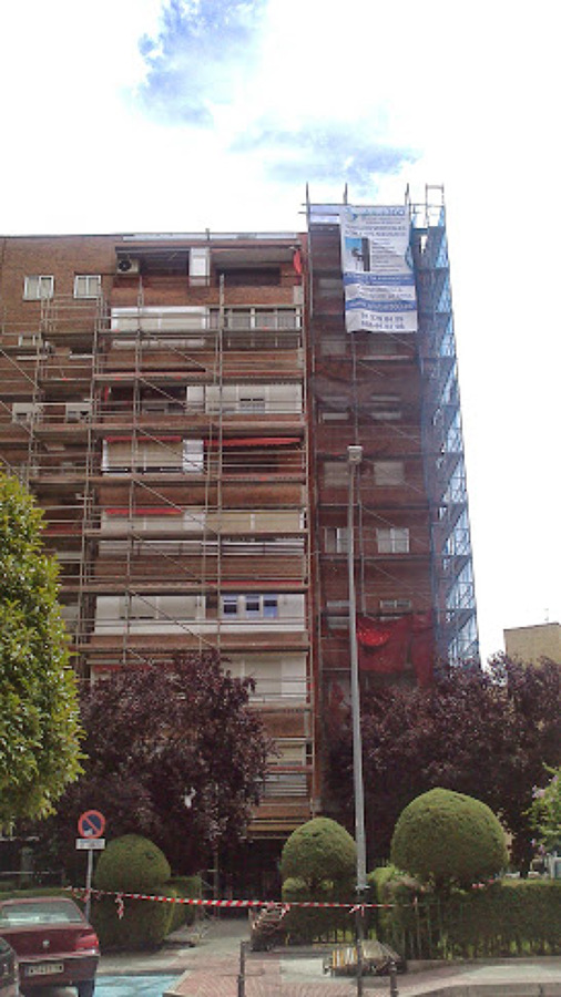 Rehabilitación de fachada y cubierta en Fuenlabrada (Madrid)