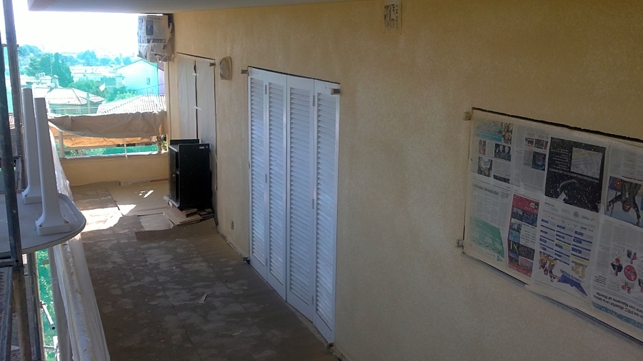 Rehabilitación de fachadas en Segur de Calafell, C/Pinar, 10