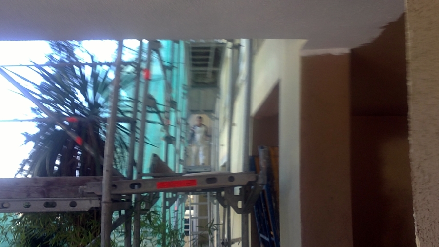 Rehabilitación de fachadas en Segur de Calafell, C/Pinar, 10