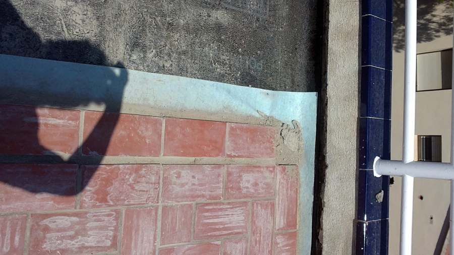 Rehabilitación de fachadas en Segur de Calafell, C/Pinar, 10