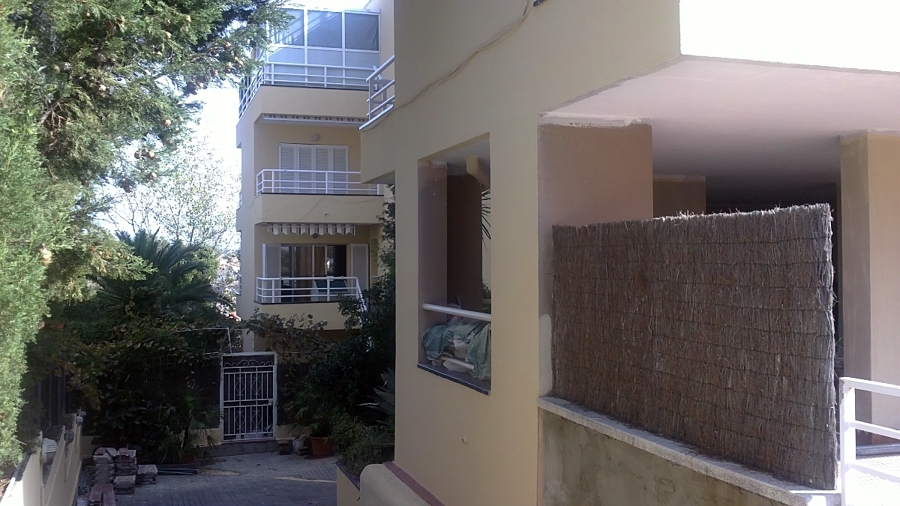 Rehabilitación de fachadas en Segur de Calafell, C/Pinar, 10