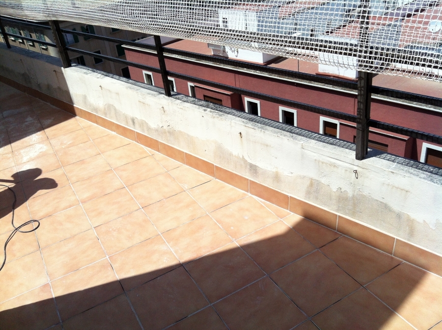 REHABILITACION DE TERRAZA CON MATERIAL IMPERMEABLE TRANSPARENTE Y TRANSITABLE