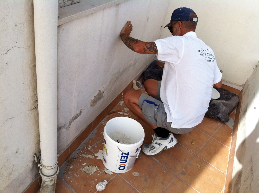 REHABILITACION DE TERRAZA CON MATERIAL IMPERMEABLE TRANSPARENTE Y TRANSITABLE