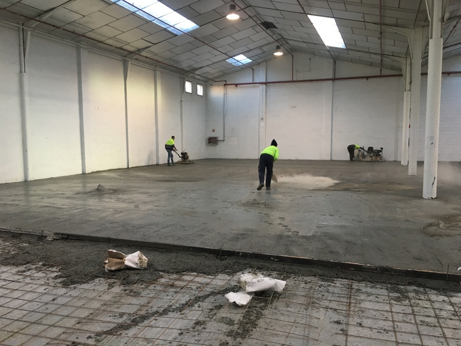 Rehabilitación pavimento nave industrial.