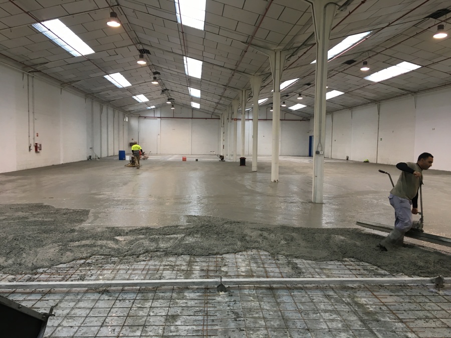 Rehabilitación pavimento nave industrial.