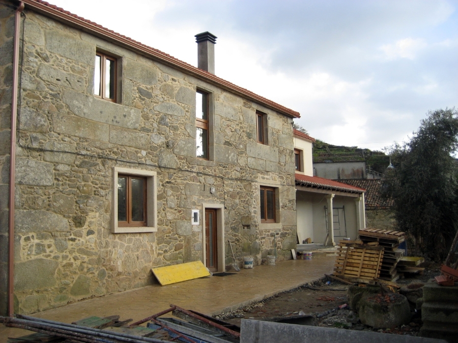 REHABILITACION Y AMPLIACION DE VIVIENDA UNIFAMILIAR