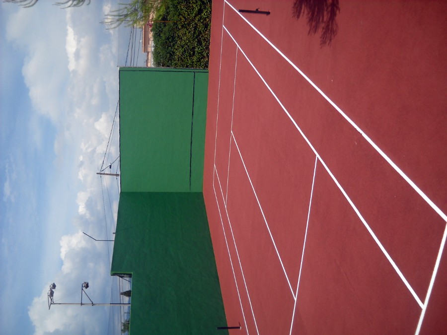 rehabilitacion y pintura pista de tenis