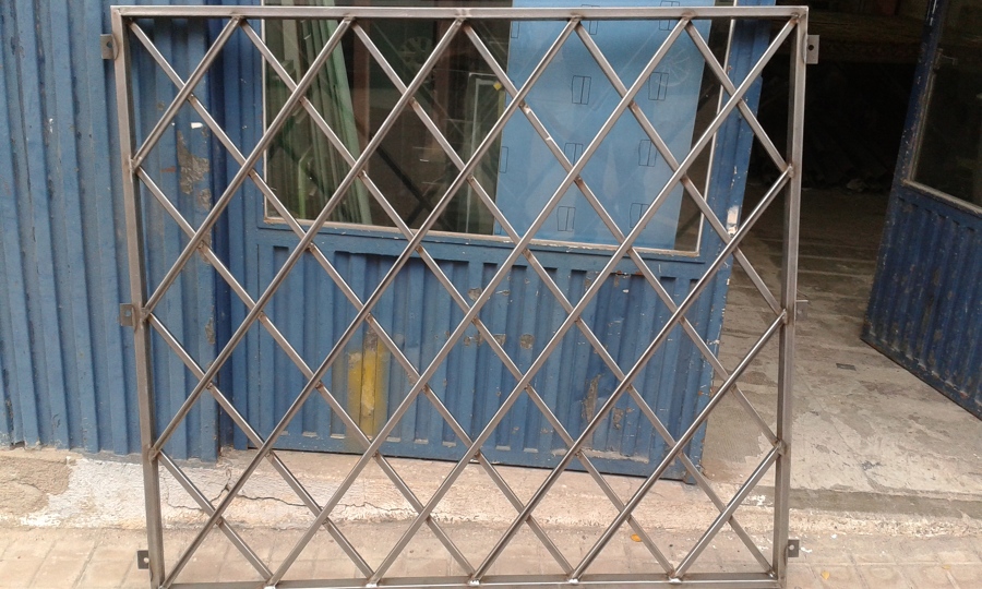 reja en forma de rombo