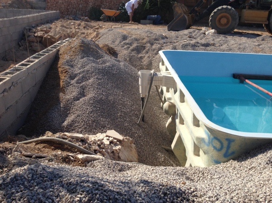 Rellenado de gravilla 