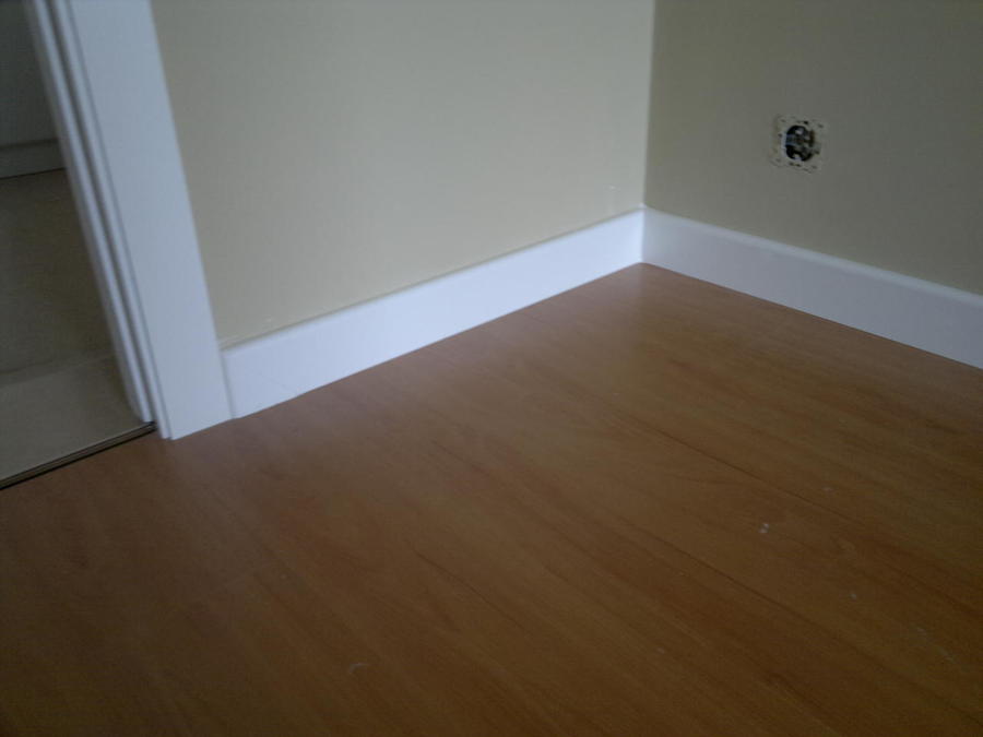 Remate tarima con marco puerta