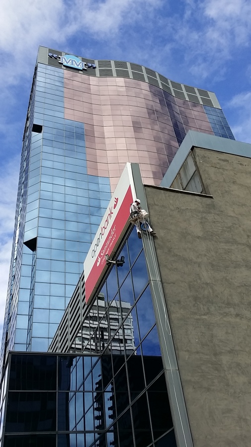 REPARACION DE ELEMENTOS DE FACHADA