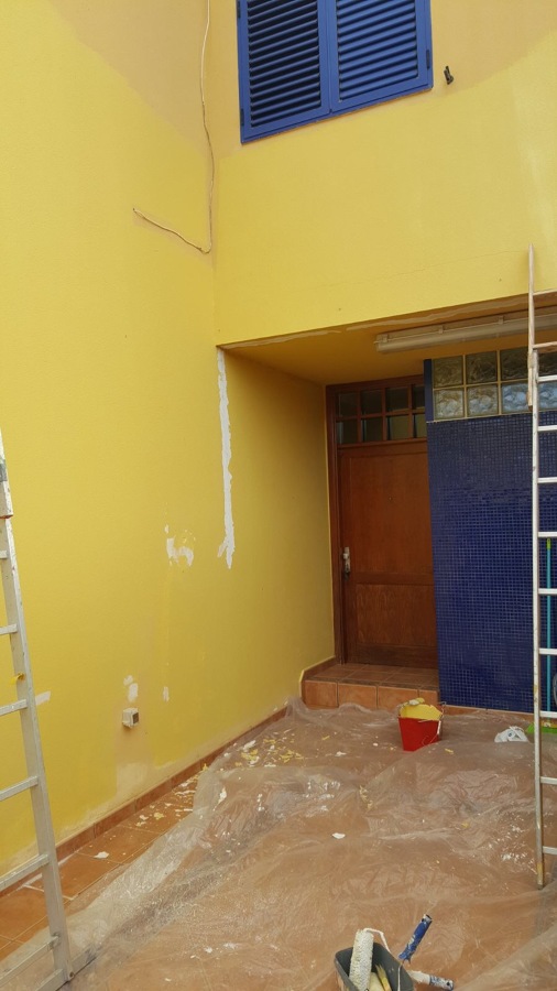 Reparación de grietas en muros y paredes entrada de dúplex