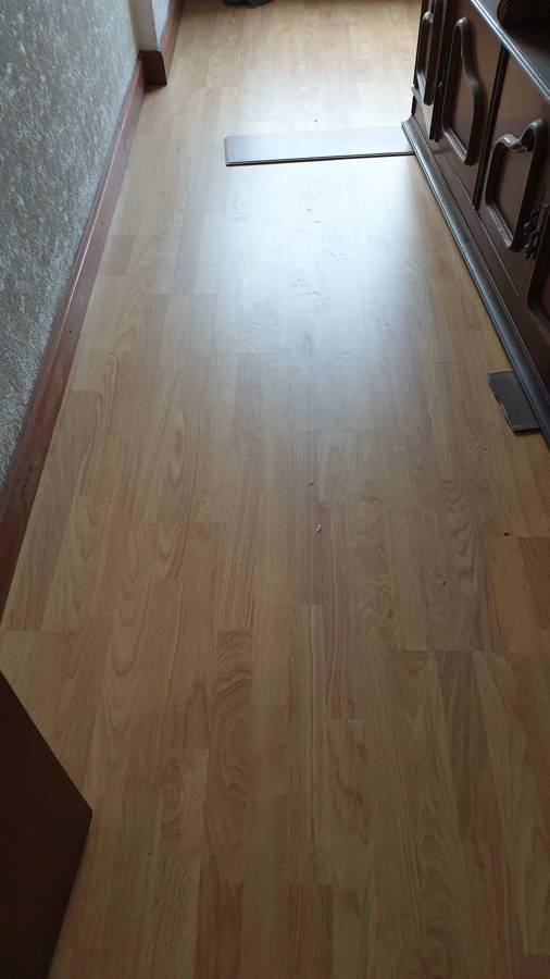 Reparación de suelo por fuga de agua.