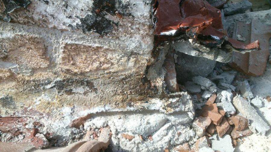 Reparación gotera en chimenea