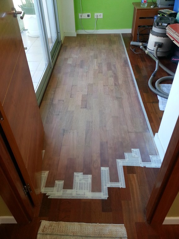 REPARACIÓN MANCHAS EN PARQUET FLOTANTE