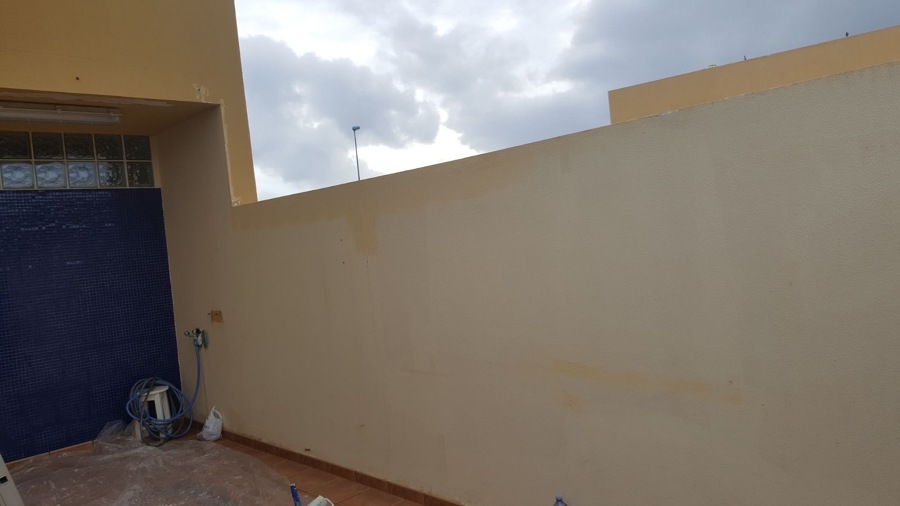 reparación y pintura de muro dúplex
