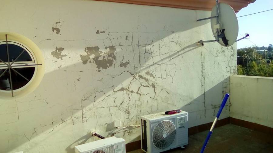 Reparaciones de desperfectos en la fachada de este unifamiliar terraza