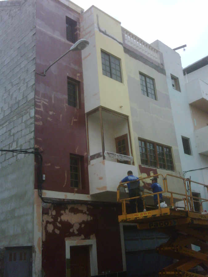 Reparar grietas y pintar