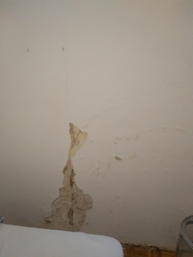 Reparar paredes agrietadas y con humedad