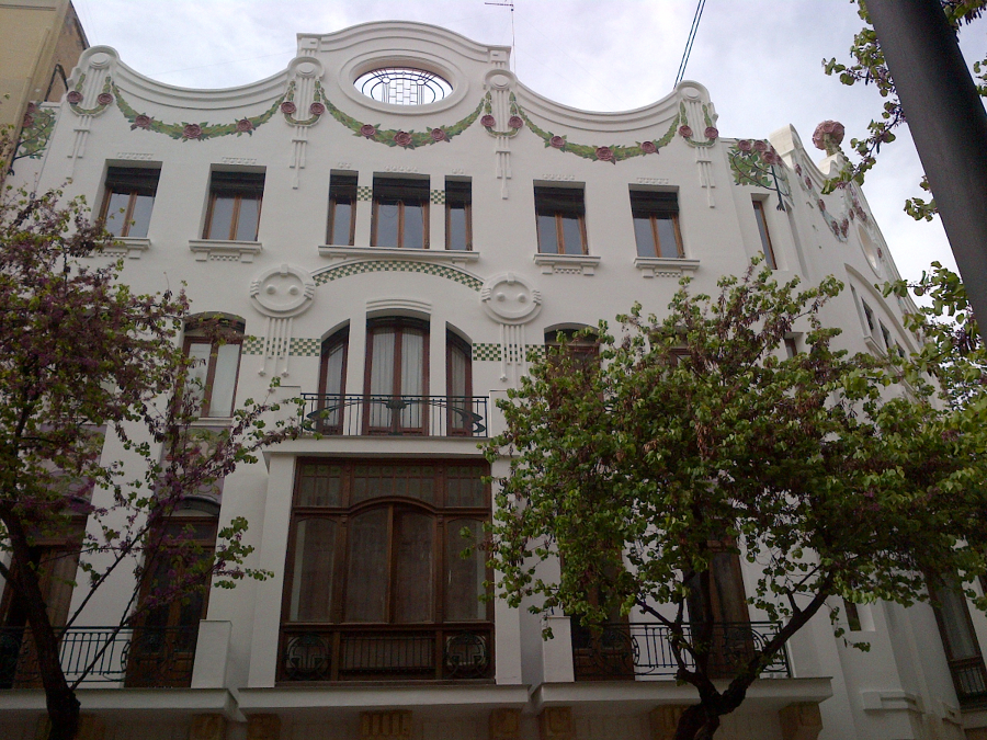 RESTAURACION FACHADA EDIFICIO CASA FERRER, C/ CIRILO AMOROS 29 (VALENCIA - 2012)