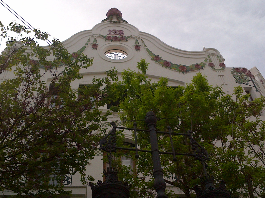 RESTAURACION FACHADA EDIFICIO CASA FERRER, C/ CIRILO AMOROS 29 (VALENCIA - 2012)