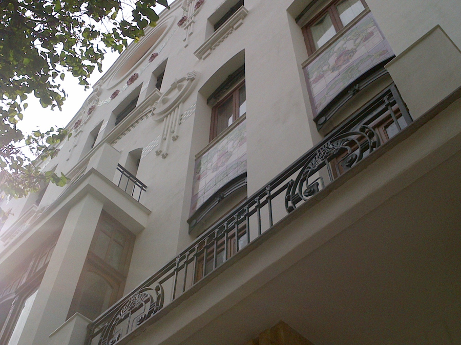 RESTAURACION FACHADA EDIFICIO CASA FERRER, C/ CIRILO AMOROS 29 (VALENCIA - 2012)