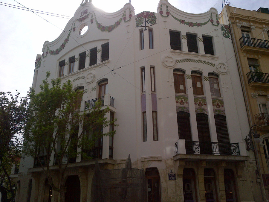 RESTAURACION FACHADA EDIFICIO CASA FERRER, C/ CIRILO AMOROS 29 (VALENCIA - 2012)