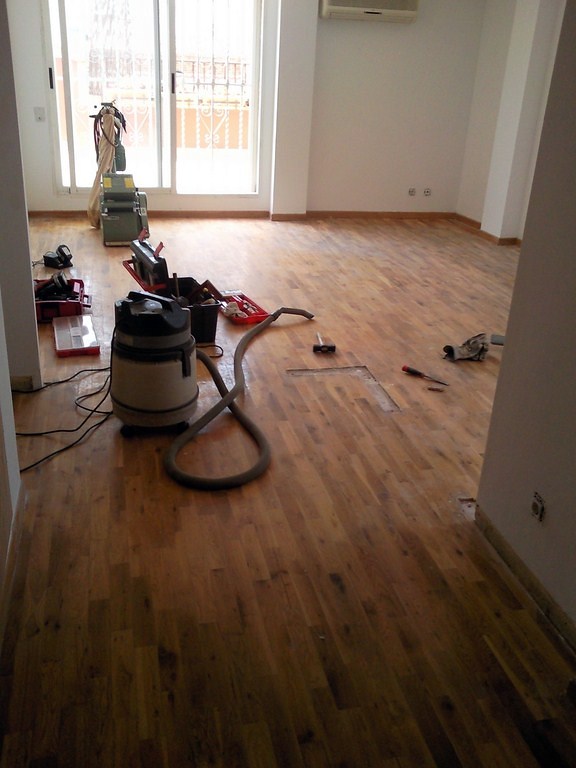 RESTAURACIÓN TABLILLA ROBLE CON NUDOS