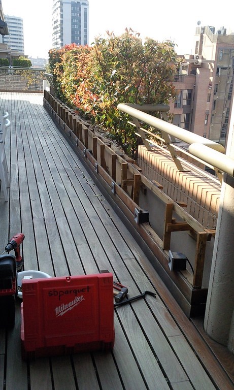 RESTAURACIÓN TARIMA EXTERIOR IPE