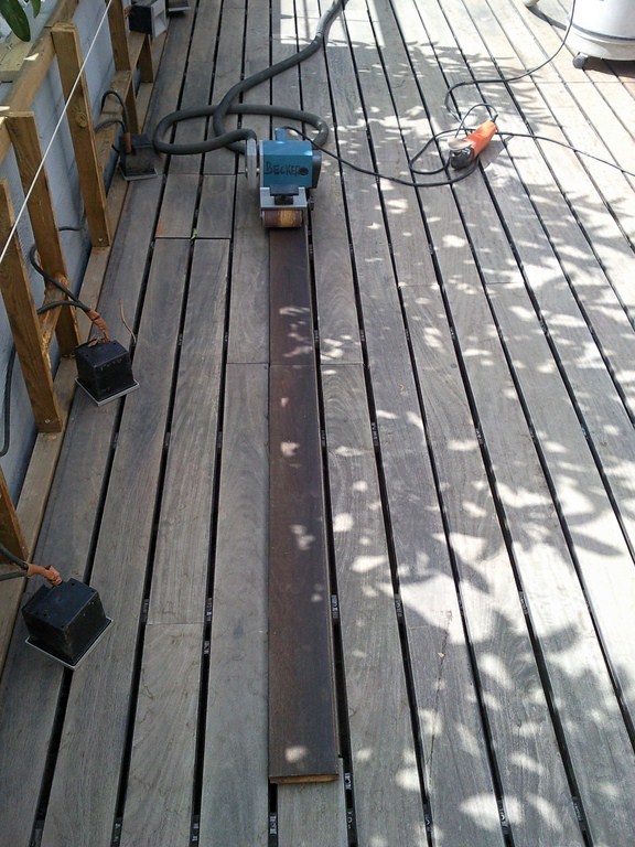 RESTAURACIÓN TARIMA EXTERIOR IPE