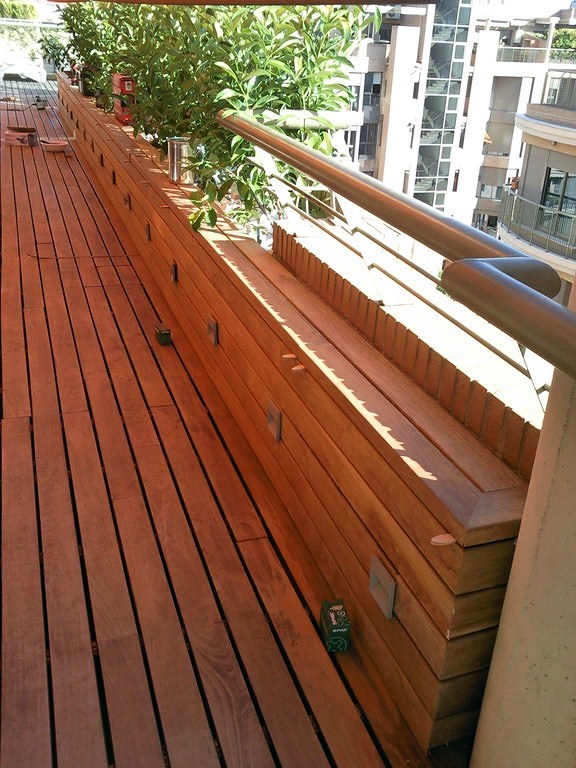 RESTAURACIÓN TARIMA EXTERIOR IPE