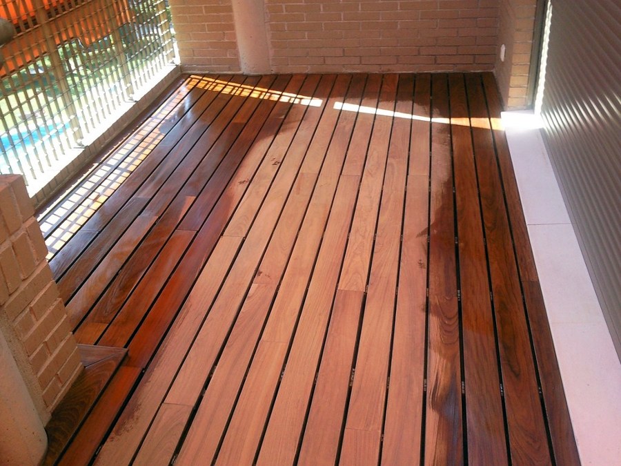 RESTAURACIÓN TARIMA EXTERIOR IPE