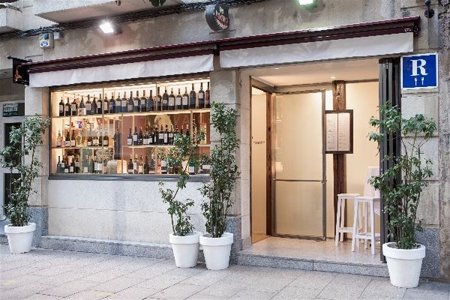 RESTAURANTE EN ASCUAS ASADOR