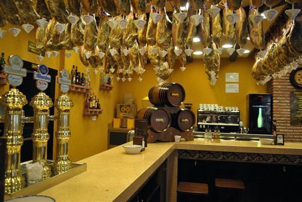 RESTAURANTE LA CUEVA