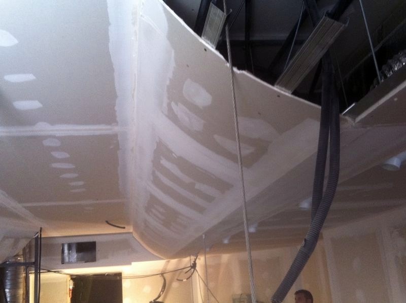 Restaurante pizzeria. Insonorización y decorativos