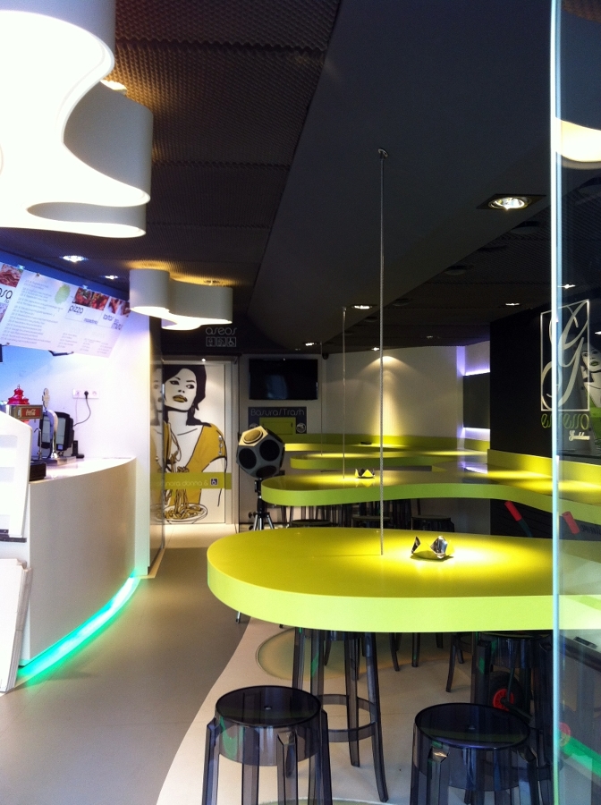 Restaurante pizzeria. Insonorización y decorativos